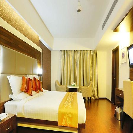 Hotel Moonlit Regency Thodupuzha Ngoại thất bức ảnh