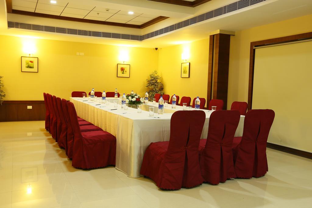 Hotel Moonlit Regency Thodupuzha Ngoại thất bức ảnh
