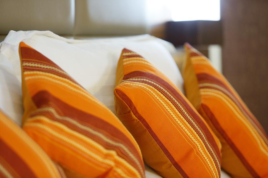 Hotel Moonlit Regency Thodupuzha Phòng bức ảnh