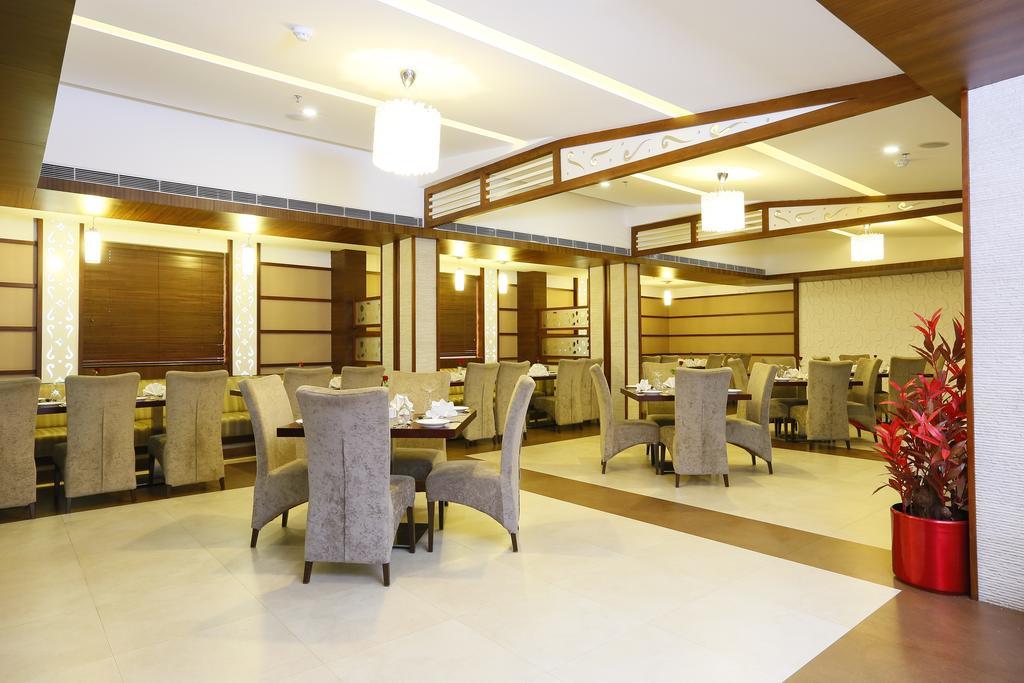 Hotel Moonlit Regency Thodupuzha Ngoại thất bức ảnh