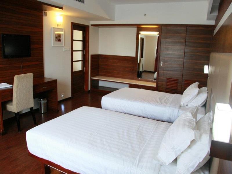 Hotel Moonlit Regency Thodupuzha Ngoại thất bức ảnh