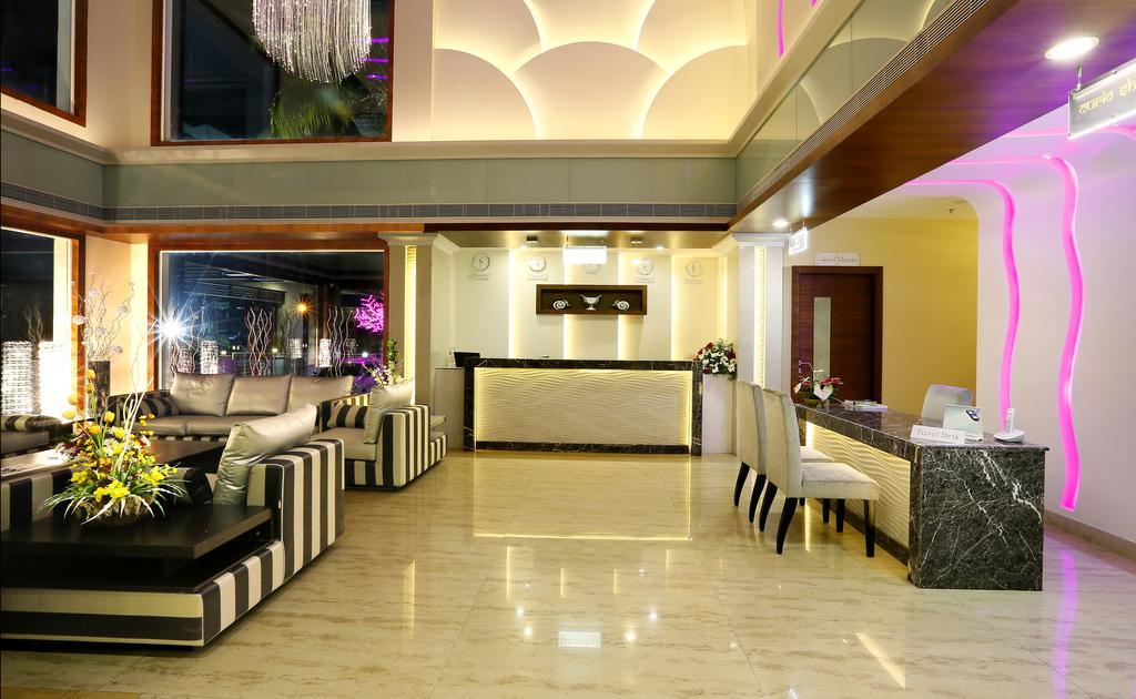 Hotel Moonlit Regency Thodupuzha Ngoại thất bức ảnh